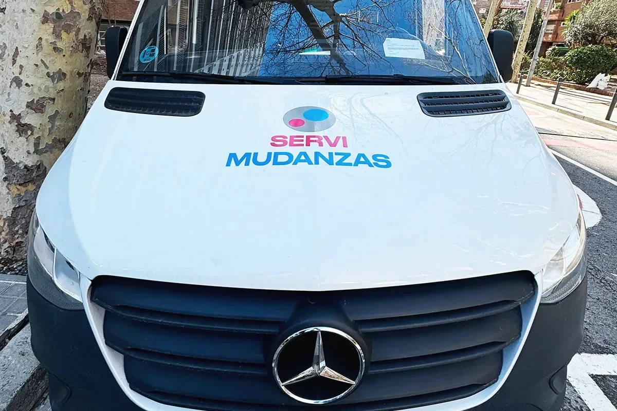 Furgoneta Mercedes Servimudanzas